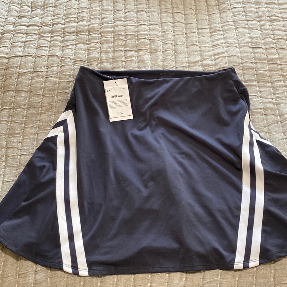 Nike Dry Fit UV tennis/golf skirt. NBW.